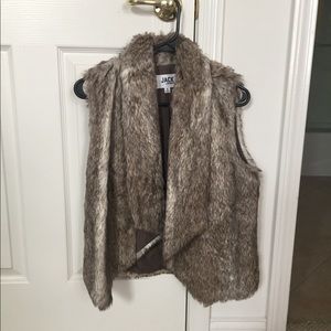 Never worn bbdakota vest